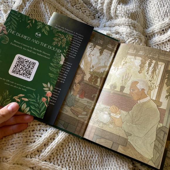 Owlcrate exclusive edition of “The Buried and the Bound” by Rochelle Hassan - Picture 6 of 6